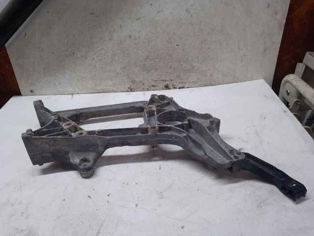 bontott MERCEDES-BENZ E-CLASS Generátor Tartó Bak