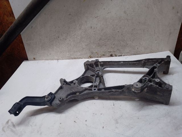 bontott MERCEDES-BENZ E-CLASS Generátor Tartó Bak