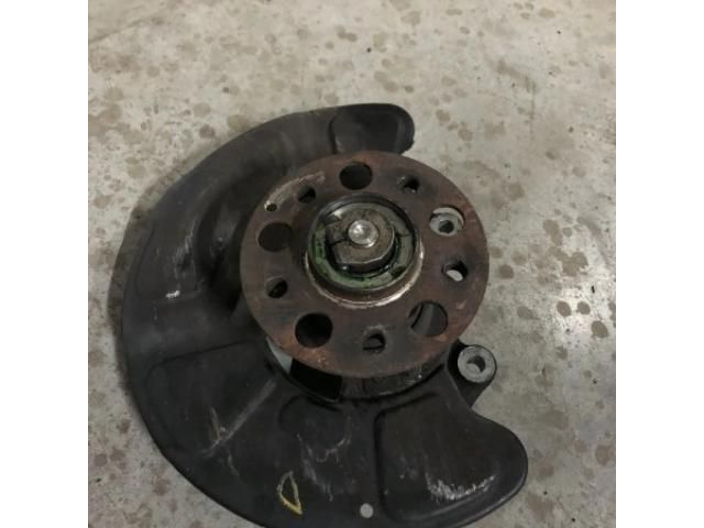 bontott MERCEDES-BENZ E-CLASS Jobb első Csonkállvány