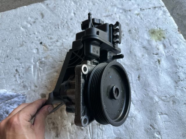 bontott MERCEDES-BENZ E-CLASS Kormányszervó Motor (Hidraulikus)