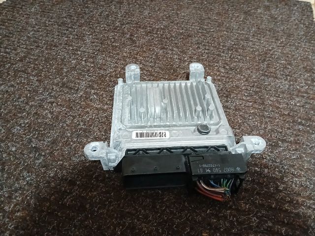 bontott MERCEDES-BENZ E-CLASS Motorvezérlő