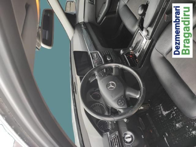 bontott MERCEDES-BENZ E-CLASS Olajhűtő