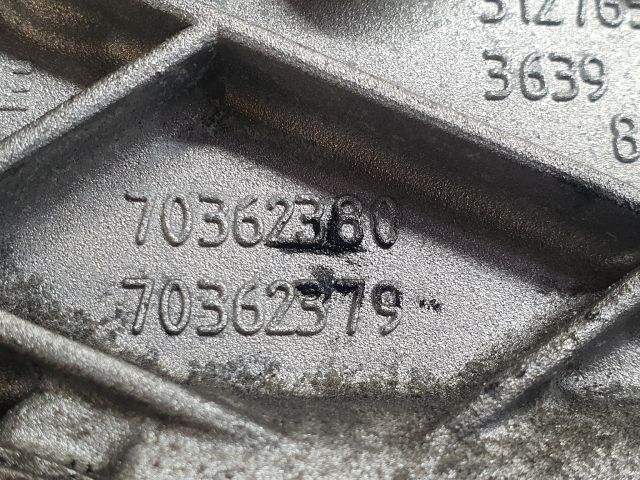 bontott MERCEDES-BENZ E-CLASS Olajhűtő