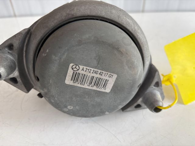 bontott MERCEDES-BENZ E-CLASS Motor Tartó Bak Bal