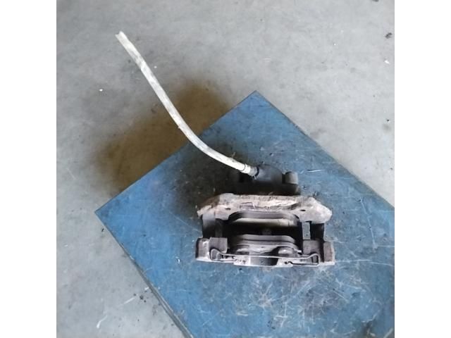 bontott MERCEDES-BENZ E-CLASS Bal első Féknyereg Munkahengerrel