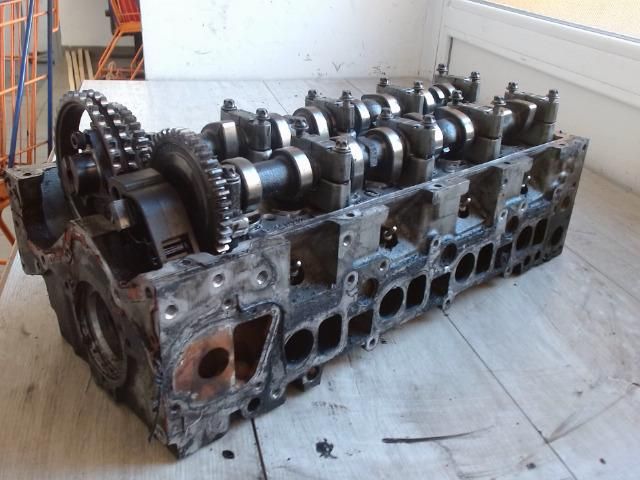 bontott MERCEDES-BENZ E-CLASS Hengerfej