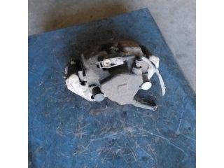 bontott MERCEDES-BENZ E-CLASS Jobb első Féknyereg Munkahengerrel