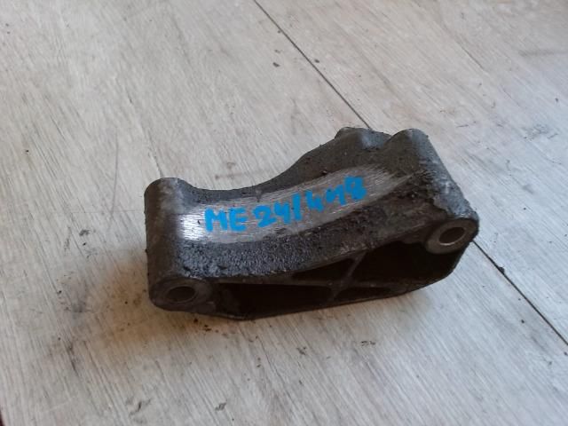 bontott MERCEDES-BENZ E-CLASS Motor Tartó Bak (Fém)