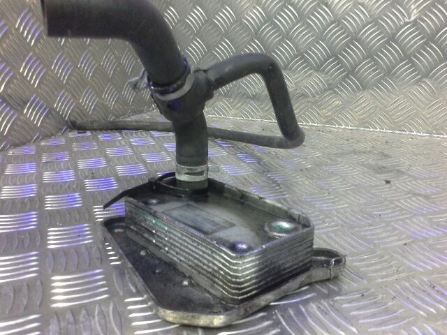 bontott MERCEDES-BENZ E-CLASS Olajhűtő