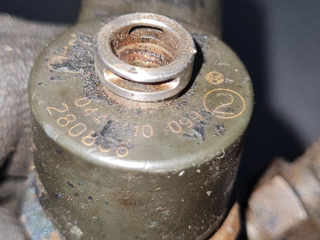 bontott MERCEDES-BENZ E-CLASS Porlasztó (1 db)