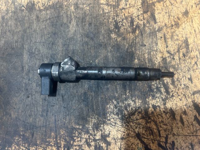 bontott MERCEDES-BENZ E-CLASS Porlasztó (1 db)