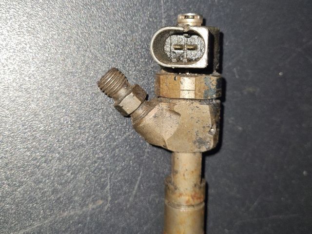 bontott MERCEDES-BENZ E-CLASS Porlasztó (1 db)