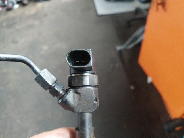 bontott MERCEDES-BENZ E-CLASS Porlasztó (1 db)