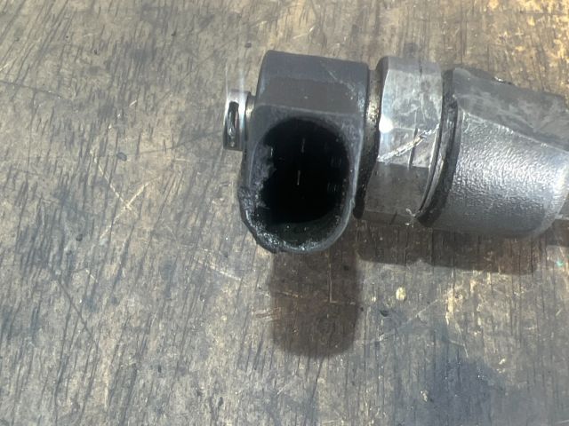 bontott MERCEDES-BENZ E-CLASS Porlasztó (1 db)