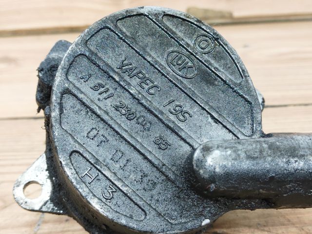 bontott MERCEDES-BENZ E-CLASS Vákumpumpa