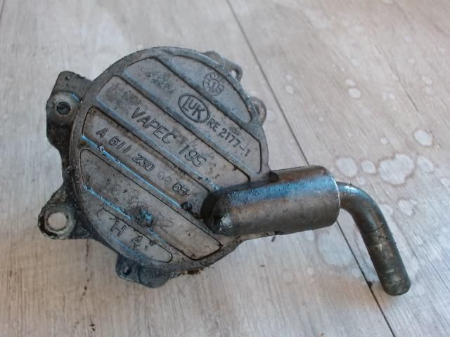 bontott MERCEDES-BENZ E-CLASS Vákumpumpa