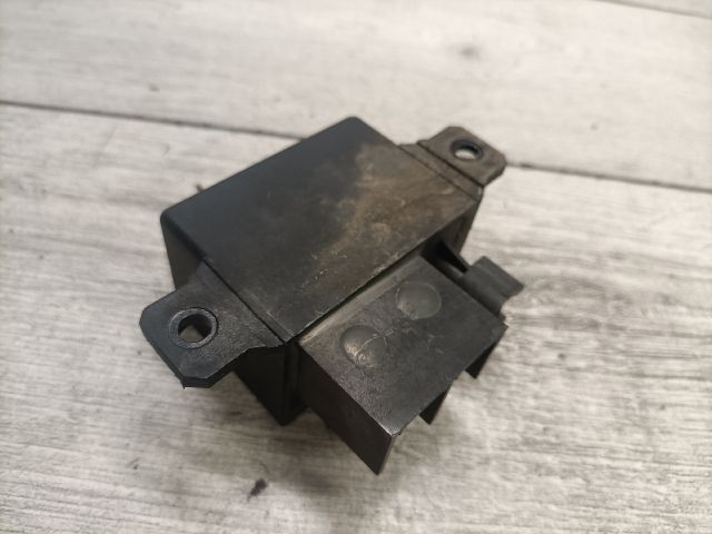 bontott MERCEDES-BENZ E-CLASS Akkumulátor Relé