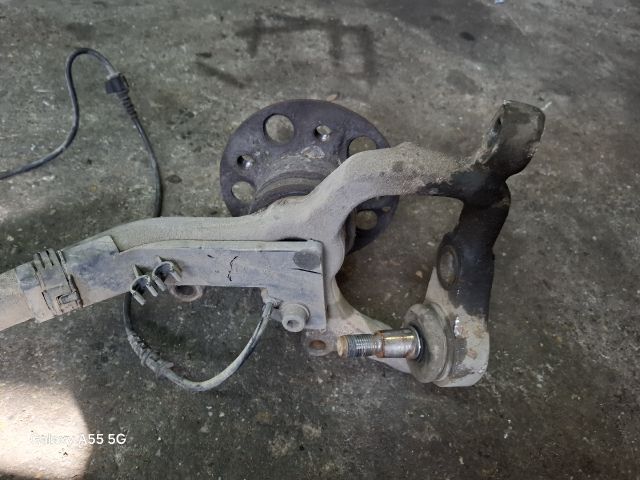 bontott MERCEDES-BENZ E-CLASS Bal első Csonkállvány Kerékaggyal