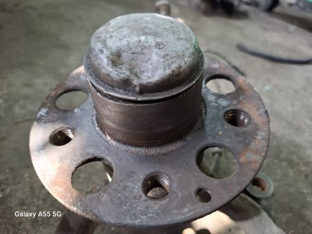 bontott MERCEDES-BENZ E-CLASS Bal első Csonkállvány Kerékaggyal