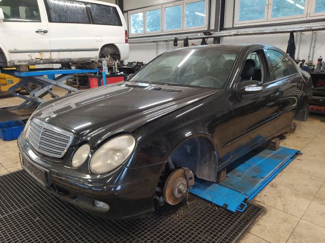bontott MERCEDES-BENZ E-CLASS Bal első Gólyaláb (Lengécsillapító, Rugó)