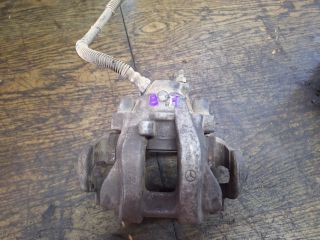 bontott MERCEDES-BENZ E-CLASS Bal hátsó Féknyereg Munkahengerrel