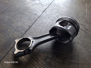 bontott MERCEDES-BENZ E-CLASS Dugattyú és Hajtókar