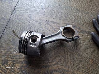 bontott MERCEDES-BENZ E-CLASS Dugattyú és Hajtókar