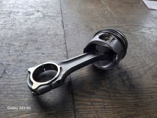 bontott MERCEDES-BENZ E-CLASS Dugattyú és Hajtókar