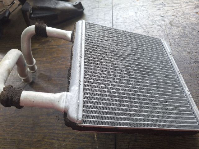 bontott MERCEDES-BENZ E-CLASS Fűtőradiátor