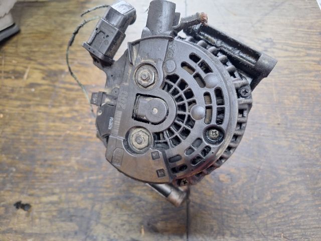 bontott MERCEDES-BENZ E-CLASS Generátor