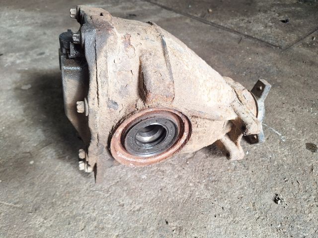 bontott MERCEDES-BENZ E-CLASS Hátsó Differenciálmű