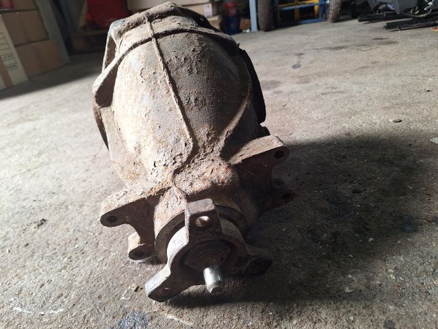 bontott MERCEDES-BENZ E-CLASS Hátsó Differenciálmű