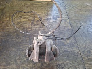 bontott MERCEDES-BENZ E-CLASS Jobb hátsó Féknyereg Munkahengerrel