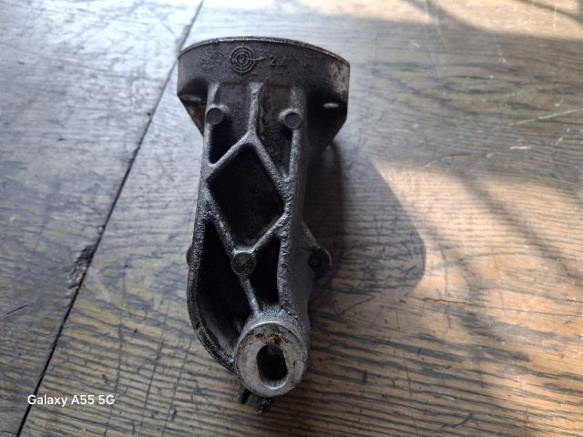 bontott MERCEDES-BENZ E-CLASS Motor Tartó Bak (Fém)