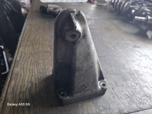 bontott MERCEDES-BENZ E-CLASS Motor Tartó Bak (Fém)