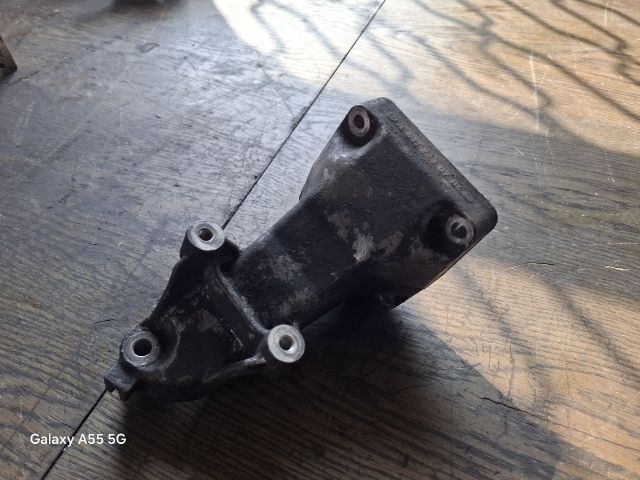 bontott MERCEDES-BENZ E-CLASS Motor Tartó Bak (Fém)