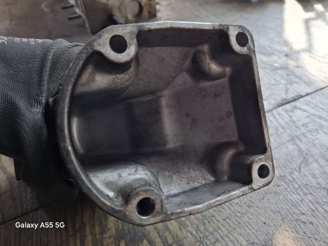 bontott MERCEDES-BENZ E-CLASS Motor Tartó Bak (Fém)