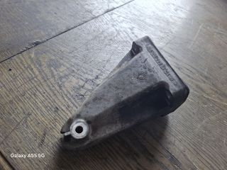 bontott MERCEDES-BENZ E-CLASS Motor Tartó Bak (Fém)