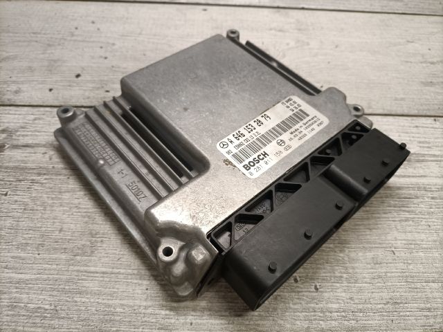 bontott MERCEDES-BENZ E-CLASS Motorvezérlő