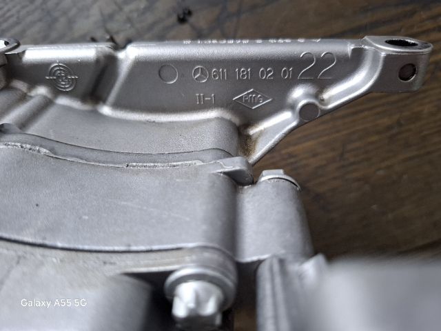 bontott MERCEDES-BENZ E-CLASS Olajszivattyú