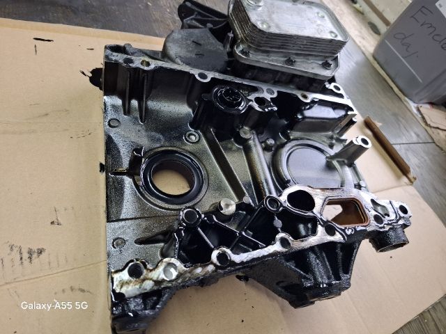 bontott MERCEDES-BENZ E-CLASS Olajszűrő Ház