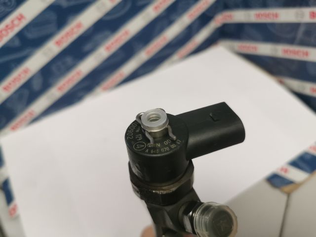 bontott MERCEDES-BENZ E-CLASS Porlasztó (1 db)