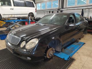 bontott MERCEDES-BENZ E-CLASS Tankbetöltő Cső (Fém)
