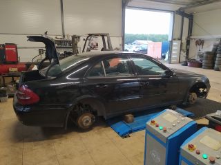 bontott MERCEDES-BENZ E-CLASS Vízhűtő Radiátor (Nem klímás)