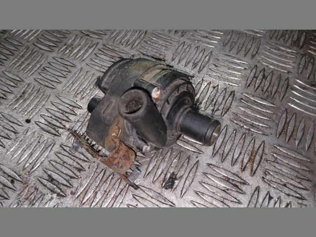 bontott MERCEDES-BENZ E-CLASS Vízpumpa