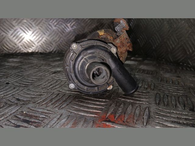 bontott MERCEDES-BENZ E-CLASS Vízpumpa