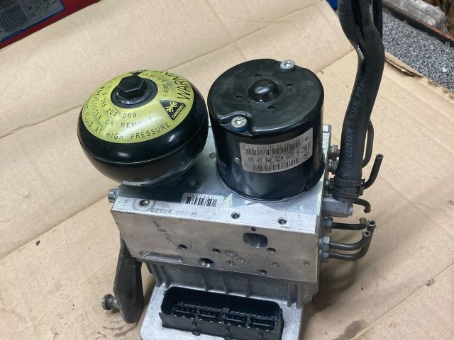 bontott MERCEDES-BENZ E-CLASS ABS Kocka