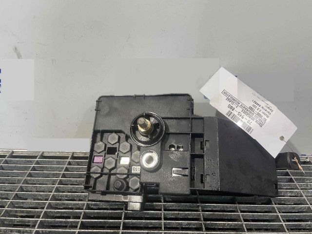 bontott MERCEDES-BENZ E-CLASS Biztosítéktábla Motortér