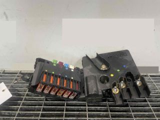 bontott MERCEDES-BENZ E-CLASS Biztosítéktábla Motortér