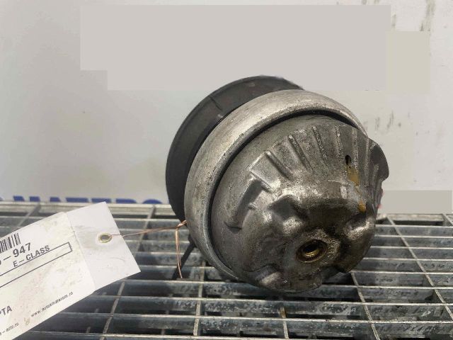 bontott MERCEDES-BENZ E-CLASS Motor Tartó Bak (Pozíciófüggetlen)
